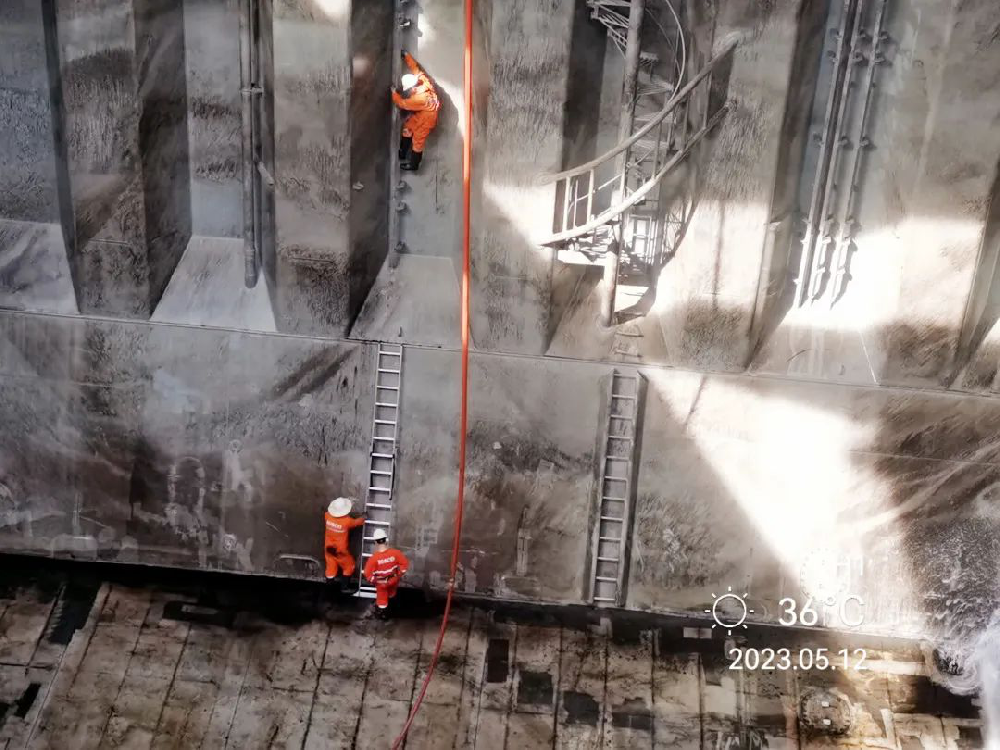 主題教育在一線船舶走深走實——“江遠柳州”輪黨支部打贏備艙攻堅戰(zhàn)