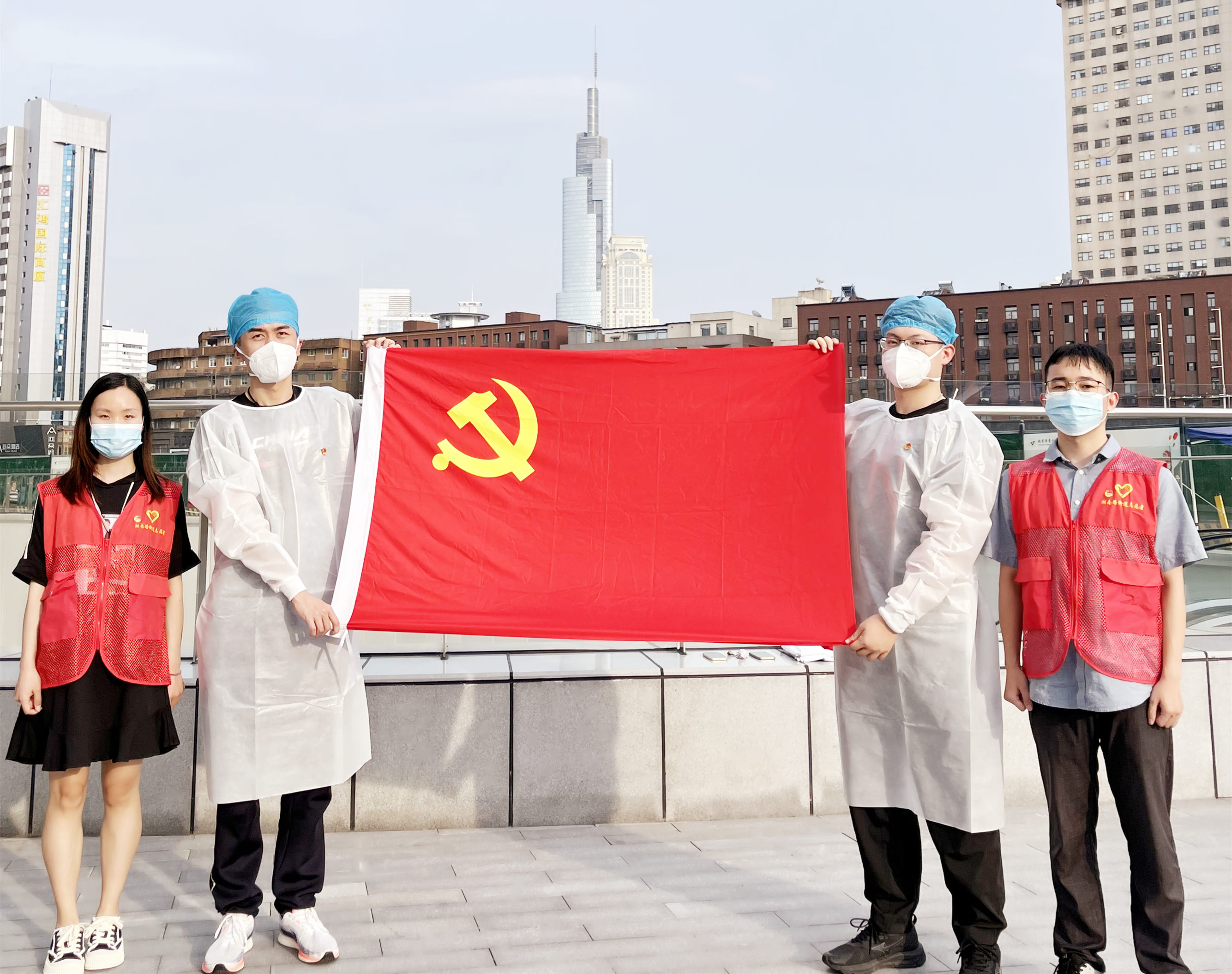 疫戰(zhàn)到底 | 黨員團員齊上陣，這個夏夜我們這樣度過