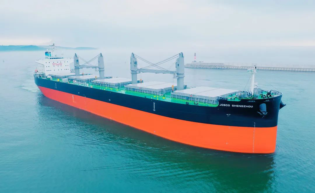 云交付！6.4萬噸超靈便型散貨船“江遠(yuǎn)升州”輪順利交付