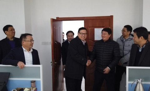 春節(jié)開工首日，公司領(lǐng)導(dǎo)向員工拜年