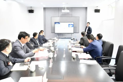 航運(yùn)事業(yè)部組織召開(kāi)江蘇省港口集團(tuán)航運(yùn)板塊中長(zhǎng)期發(fā)展戰(zhàn)略研討會(huì)