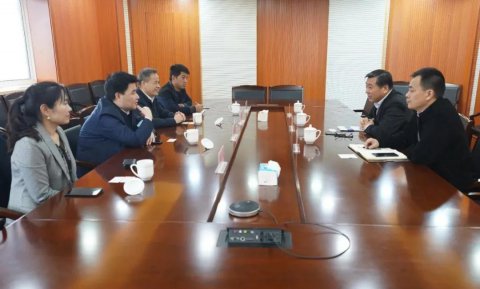 《中國航務(wù)周刊》總編輯一行來我司交流