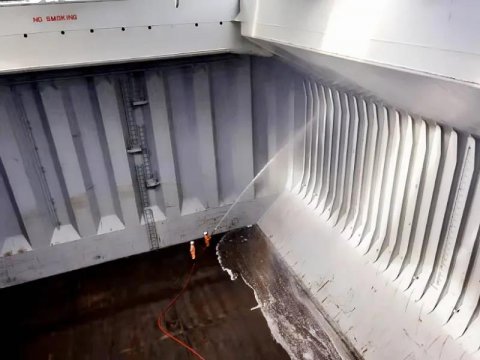 一線紀(jì)實 | 同心勠力、奮楫篤行，眾志成城、再創(chuàng)佳績——“江遠蘭州”輪V05航次散糧備艙紀(jì)實