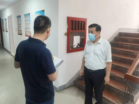 晁陽突擊檢查疫情防控工作落實(shí)情況