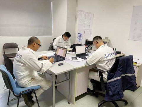 江蘇遠(yuǎn)洋船舶監(jiān)造組臨時黨支部學(xué)習(xí)十九屆六中全會精神